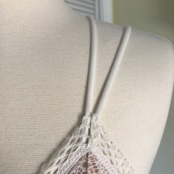 Victoria’s Secret white lace bralette - Picture 5 of 7